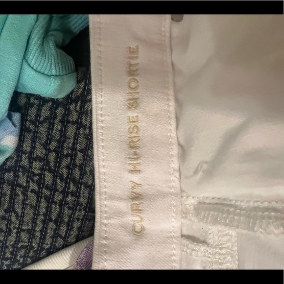 AE White Ripped Curvy Hi Rise Shortie - Picture 3 of 5